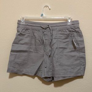 NWT Gap grey cotton stretch shorts size M
